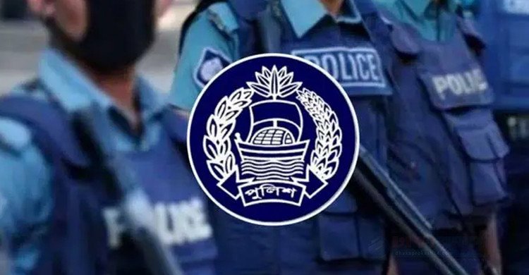 পলাতক ৪০ পুলিশ কর্মকর্তার পদক প্রত্যাহার
